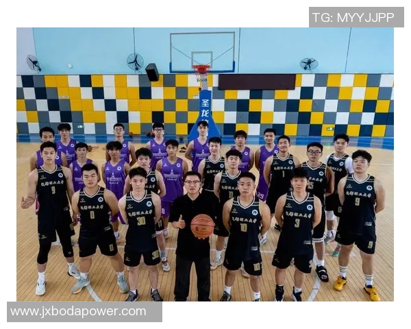 成都篮球队心理素质揭秘：如何在赛场上逆风翻盘与团队协作