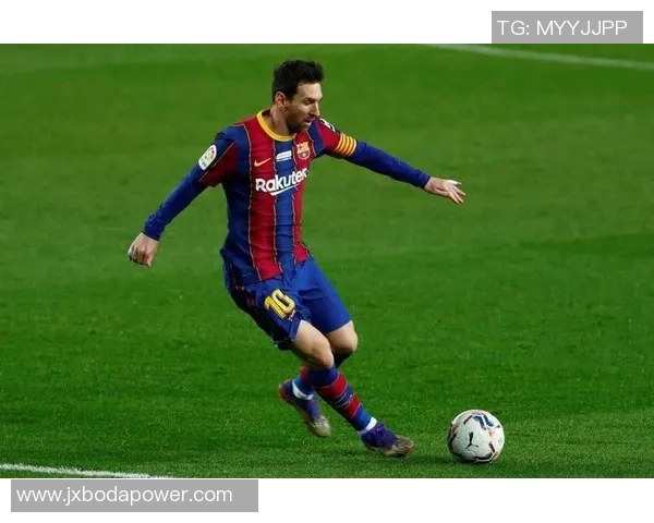 足球明星经典瞬间回顾展现他们辉煌时刻的精彩画面合集